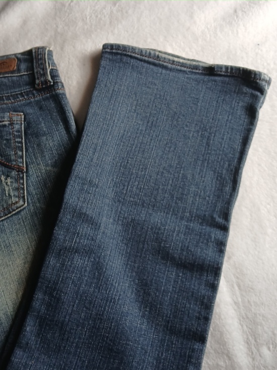 Women’s Flared Jeans in Faded Dark Blue - Picture 7 of 8